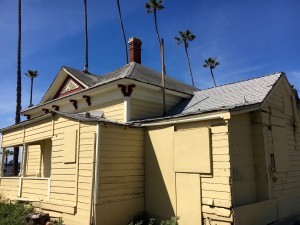 Top Gun House Yard